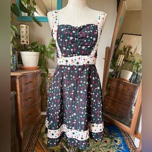 ModCloth Fervour Black Dress With White Trim Mini Dress Sleeveless, Size 8